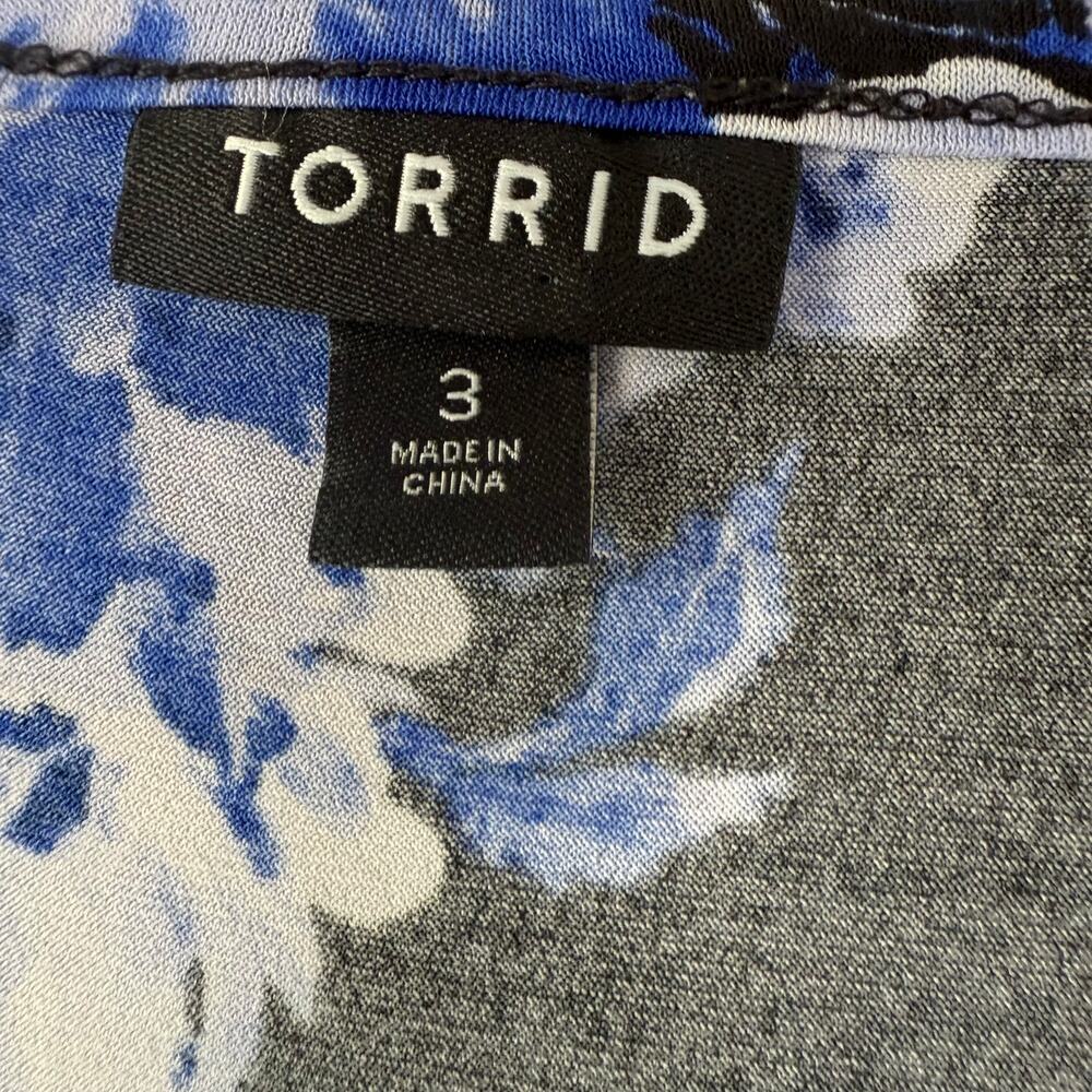 Torrid blue Black peplum stretch knit fit& flare black blue blouse size 3X - Picture 2 of 8